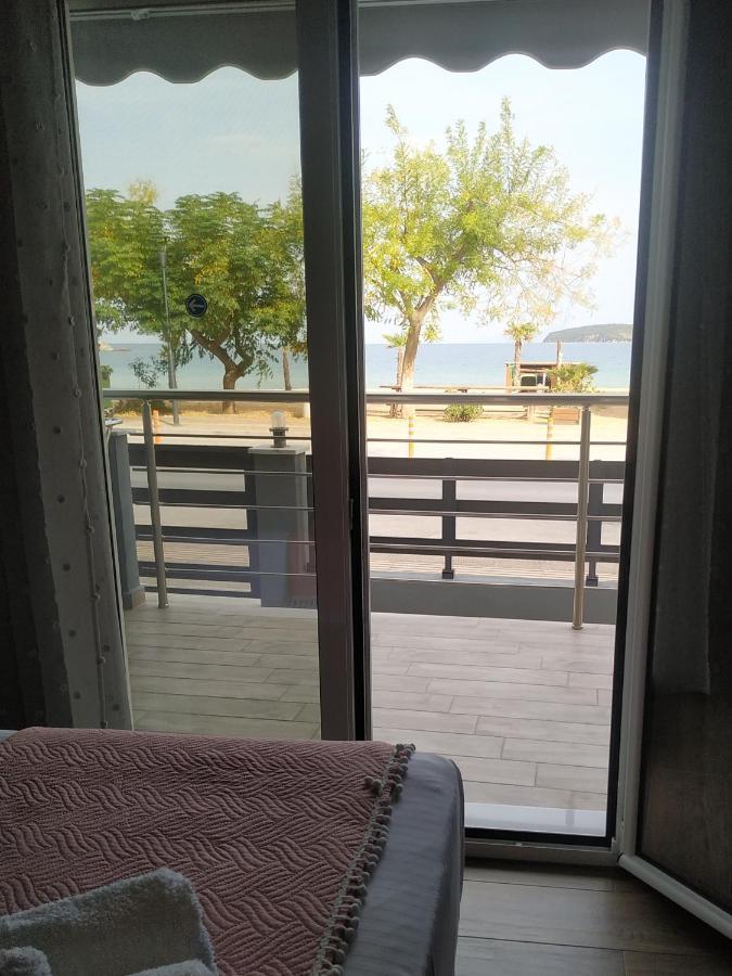 Sea Of Memories Apartment Néa Péramos Екстериор снимка